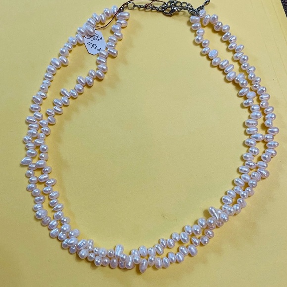 SALE!!!  Lot of 5 beautiful women’s necklaces-all unique and wearable now-NEW - Picture 11 of 15